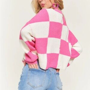 Moon & Madison Checker Print Knit Cropped Sweater